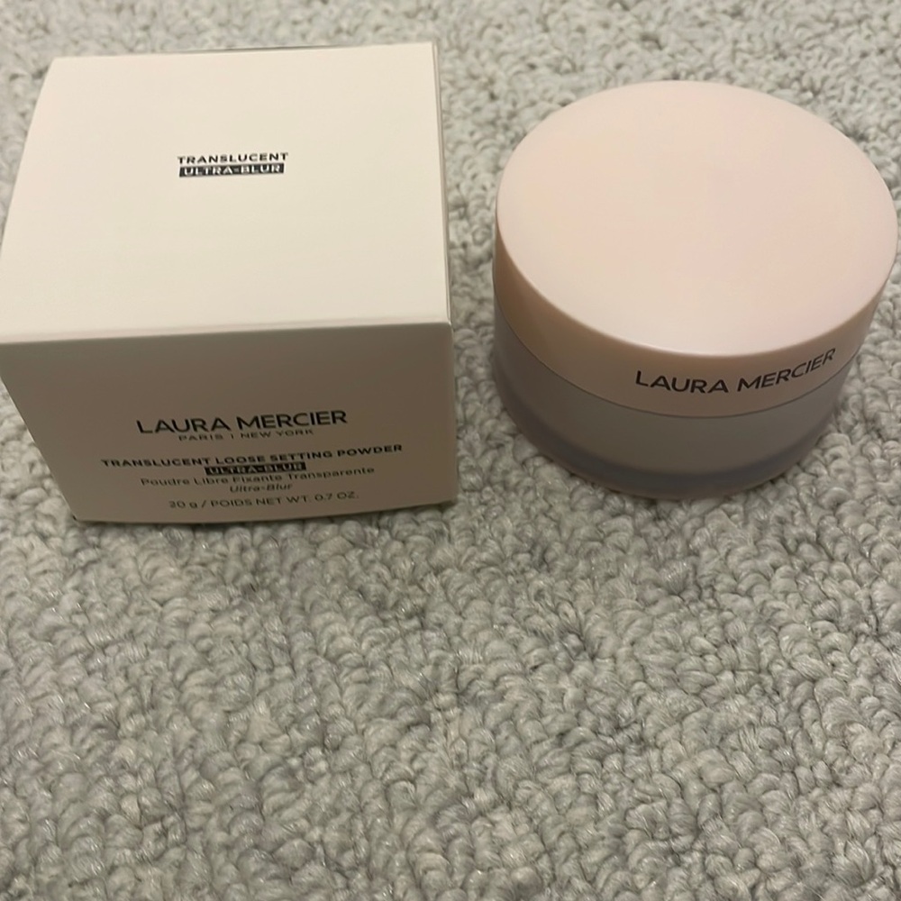 Laura Mercier translucent loose setting powder